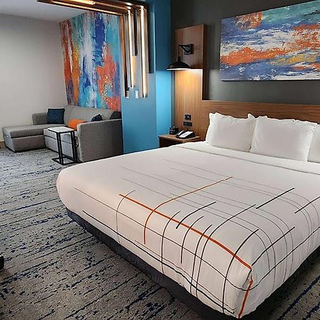 La Quinta Inn & Suites By Wyndham Austin South מראה חיצוני תמונה