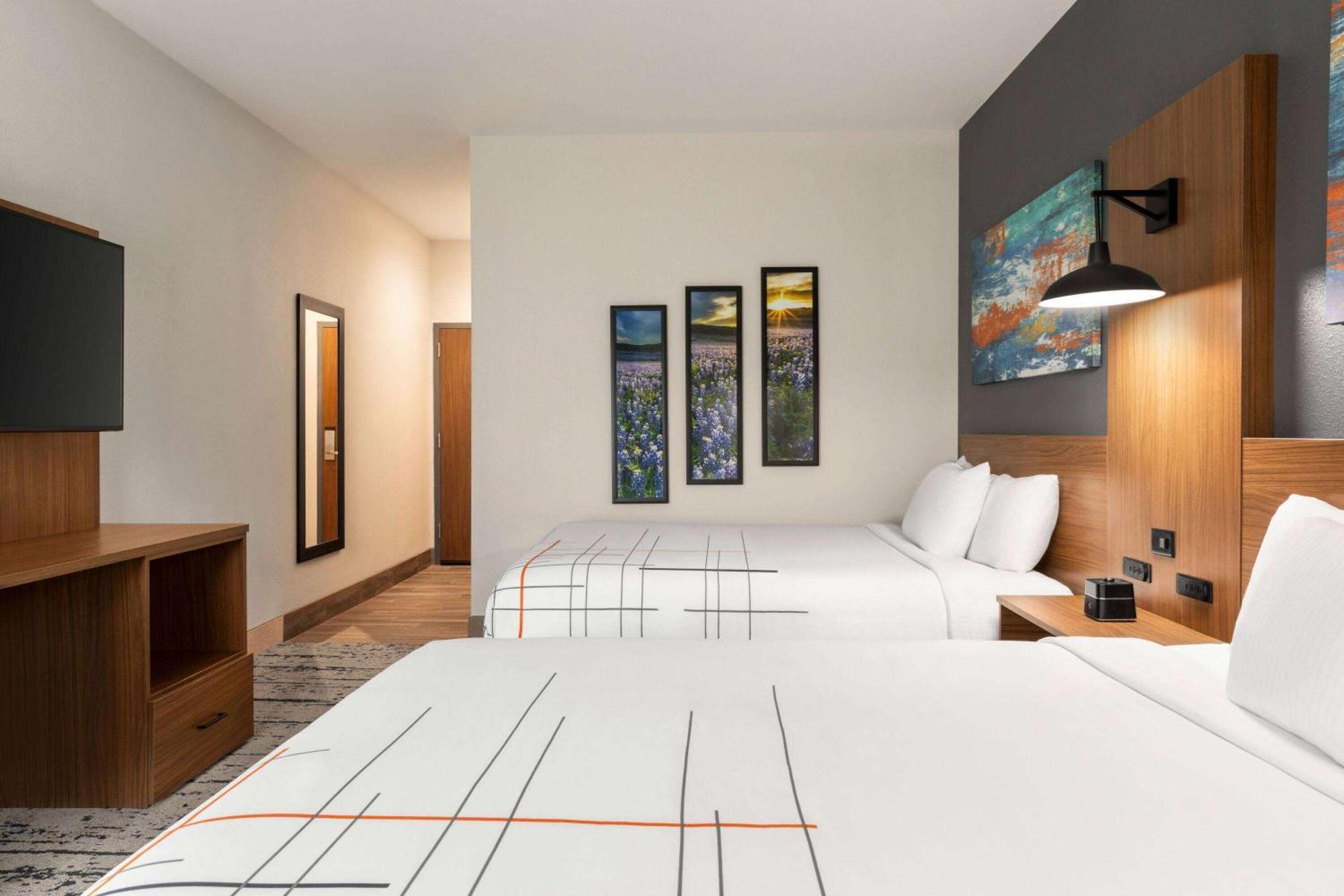 La Quinta Inn & Suites By Wyndham Austin South מראה חיצוני תמונה