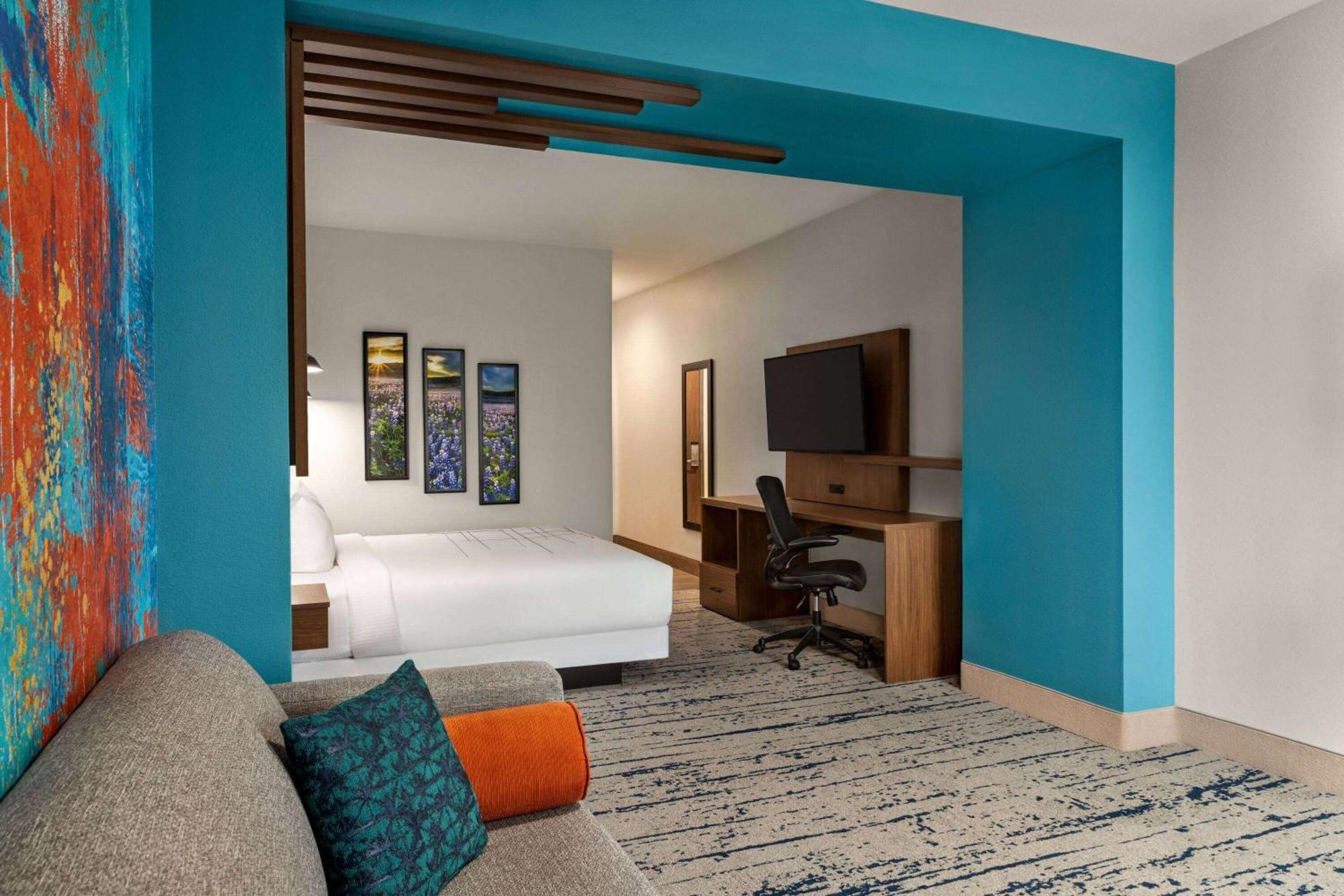 La Quinta Inn & Suites By Wyndham Austin South מראה חיצוני תמונה