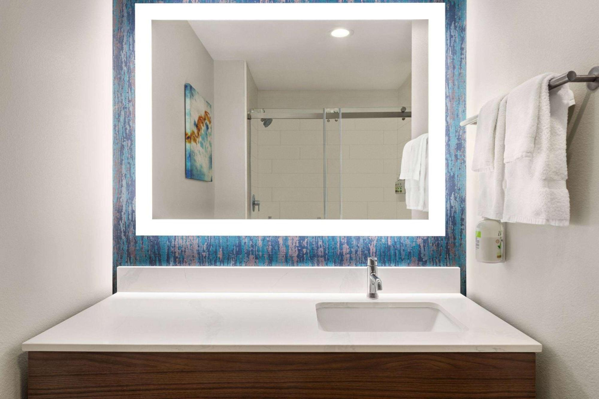La Quinta Inn & Suites By Wyndham Austin South מראה חיצוני תמונה