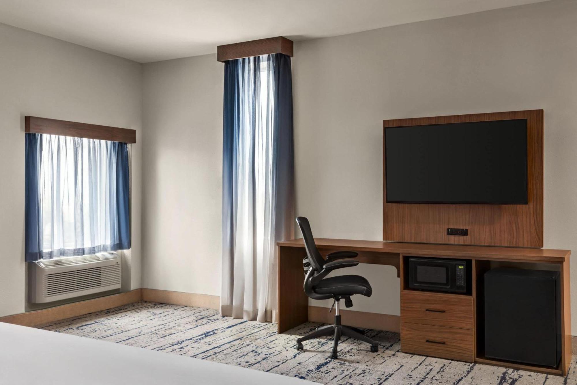 La Quinta Inn & Suites By Wyndham Austin South מראה חיצוני תמונה